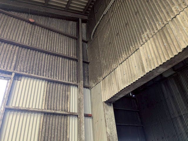 結城市　外壁入隅コーナーへのオリジナル板金施工　施工後の写真
