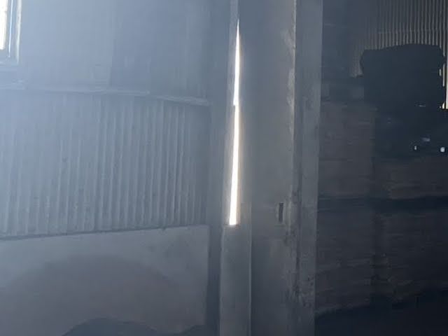 結城市　外壁入隅コーナーへのオリジナル板金施工　施工前の写真