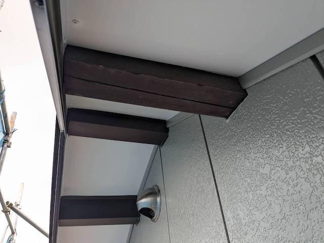 栃木市 化粧梁へ板金巻き 施工前の写真