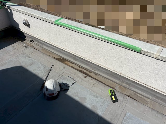 古河市　雨漏り原因だった笠木板金を交換　施工前の写真