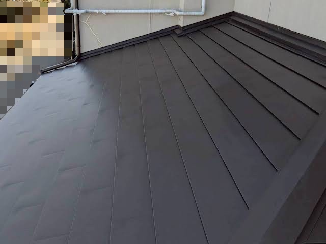 小山市　銅板屋根をガルバリウム鋼板で葺き替え　施工後の写真