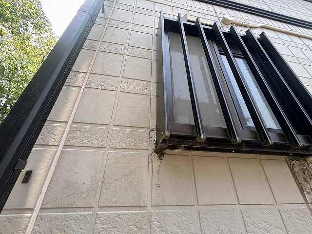 部分修繕を行う予定の結城市の浴室面のサイディング