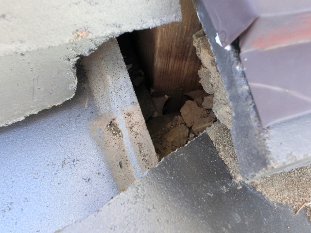 ①必要箇所のみ修理②屋根葺き替え工事　の2つをご提案