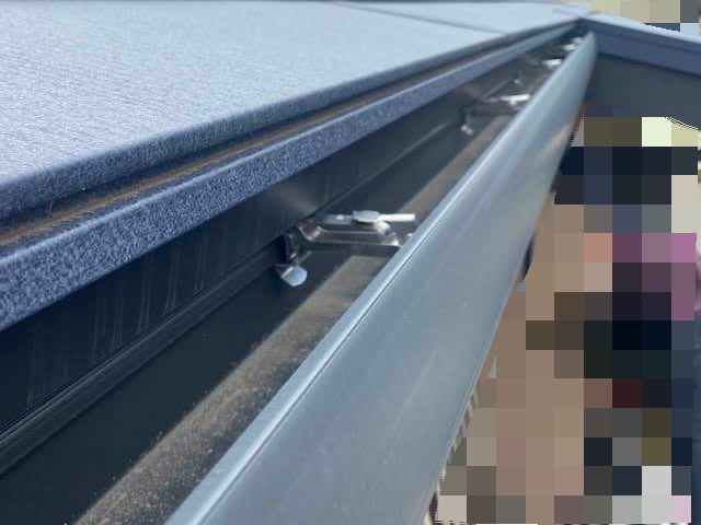 小山市　雨樋に上手く雨水が落ちないご相談　オリジナル板金を増設前の写真