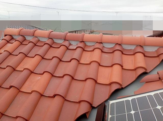 漆喰を取り直した下野市の洋瓦屋根