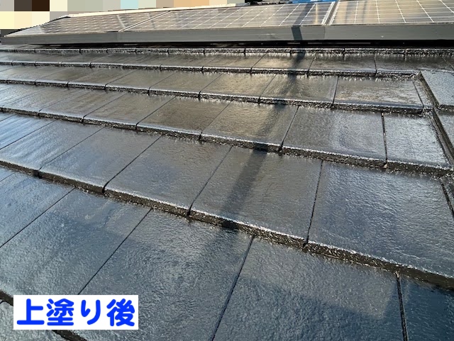 小山市 太陽光パネル付きモニエル瓦屋根塗装　上塗り後の写真