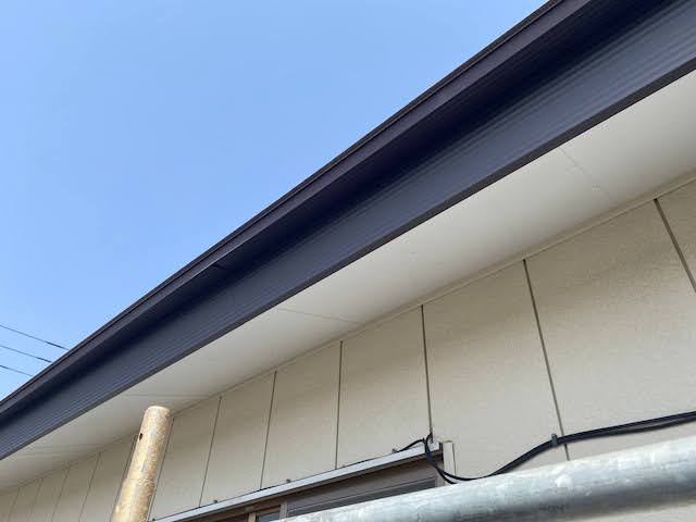 下野市　木製破風板を板金巻きで保護　施工後の写真