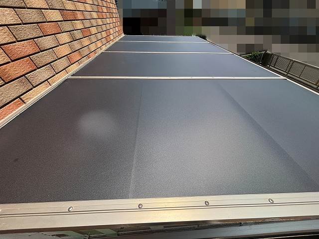 熱線カットタイプのパネルに交換したテラス屋根