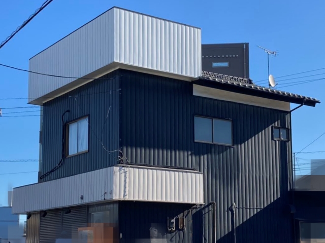 小山市のパラペット屋根に囲まれた瓦屋根を調査1