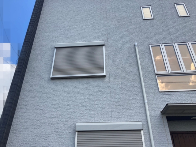 まずはサイディング表面をくまなく目視で確認