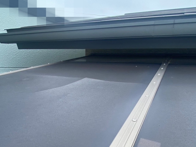 ひび割れたアクリル平板パネル2